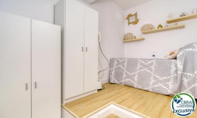 Apartamento de 2 habitaciones en Roses en venta - 139.000 € (Ref: 10005615)