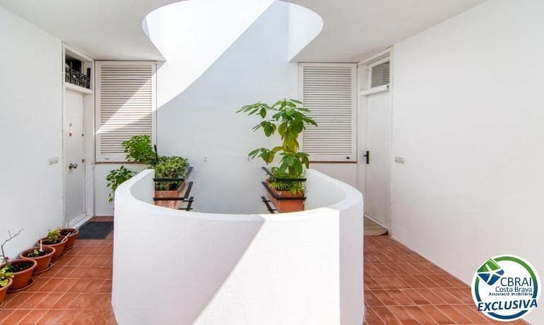 Apartamento de 2 habitaciones en Roses en venta - 139.000 € (Ref: 10005615)