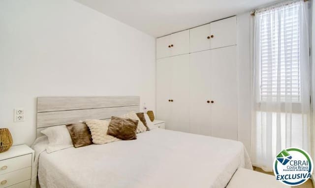 Apartamento de 2 habitaciones en Roses en venta - 139.000 € (Ref: 10005615)