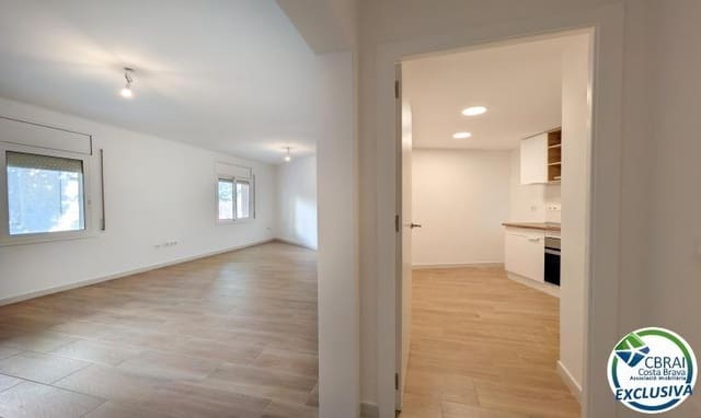 2 bedroom Apartment for sale in Portbou - € 139,000 (Ref: 10009091)