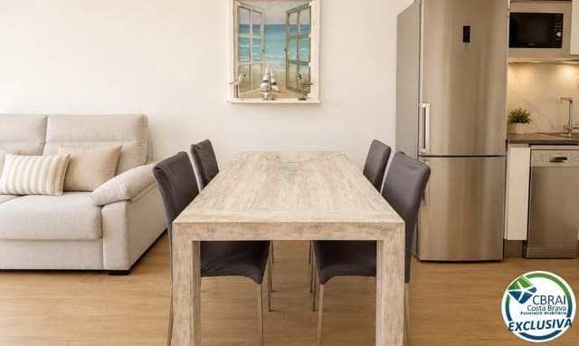 2 bedroom Apartment for sale in Empuriabrava, Castelló d'Empúries - € 215,000 (Ref: 10015572)