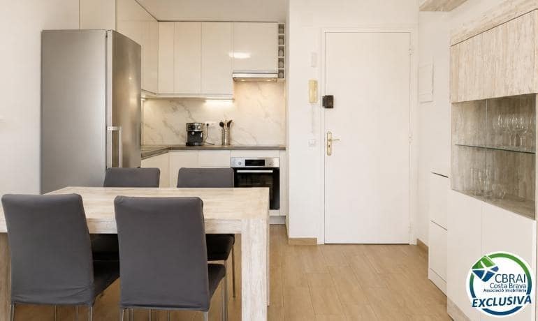 2 bedroom Apartment for sale in Empuriabrava - € 215,000 (Ref: 10015572)