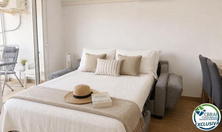 2 bedroom Apartment for sale in Empuriabrava - € 215,000 (Ref: 10015572)