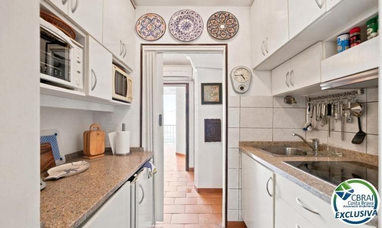 1 sovrum Lägenhet till salu i Empuriabrava - 135 000 € (Ref: 10024136)