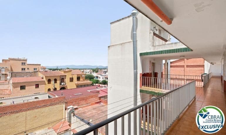1 sovrum Lägenhet till salu i Empuriabrava - 135 000 € (Ref: 10024136)