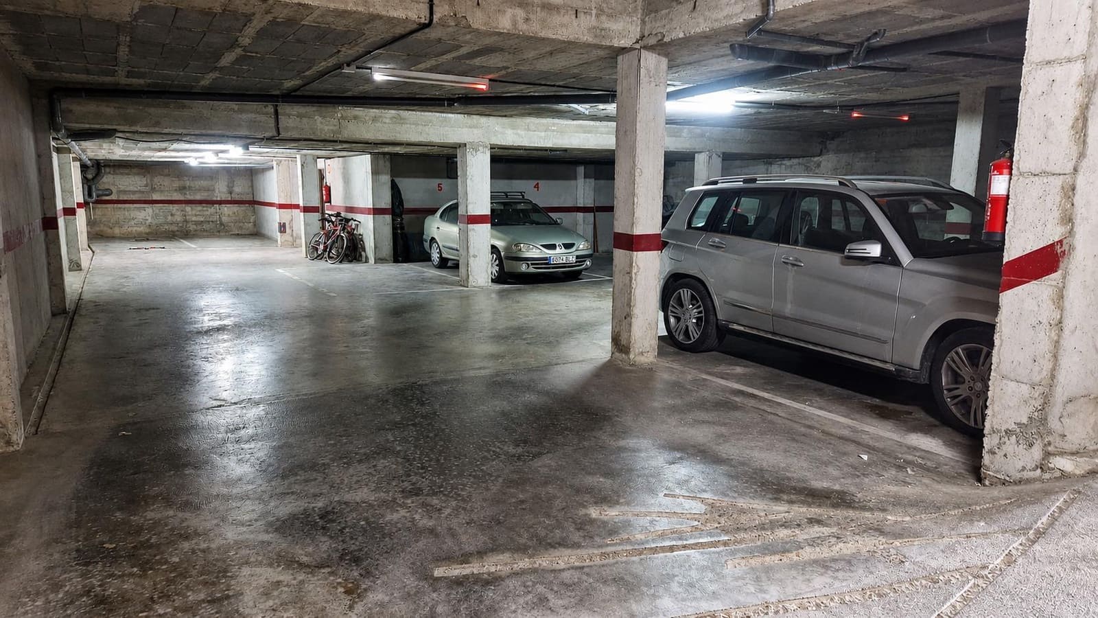 Autotalli myytävänä paikassa Roses - 39 500 € (Ref: 10027318)