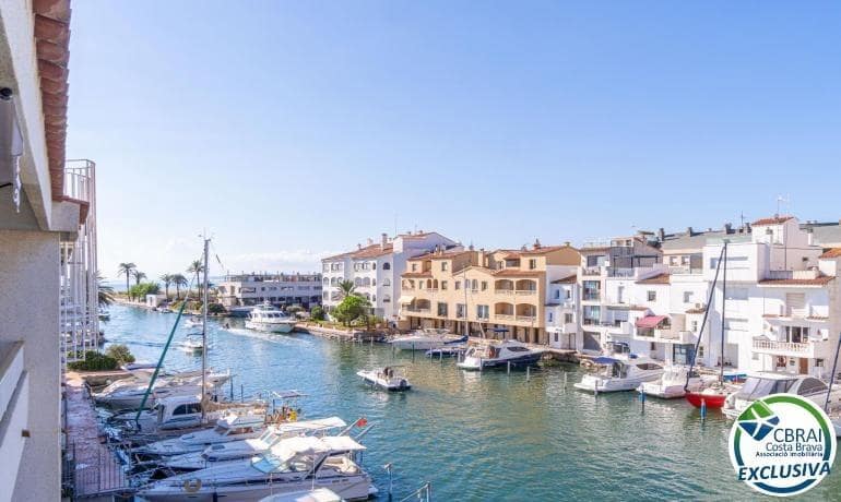 2 chambre Appartement à vendre à Empuriabrava avec garage - 265 000 € (Ref: 10035360)