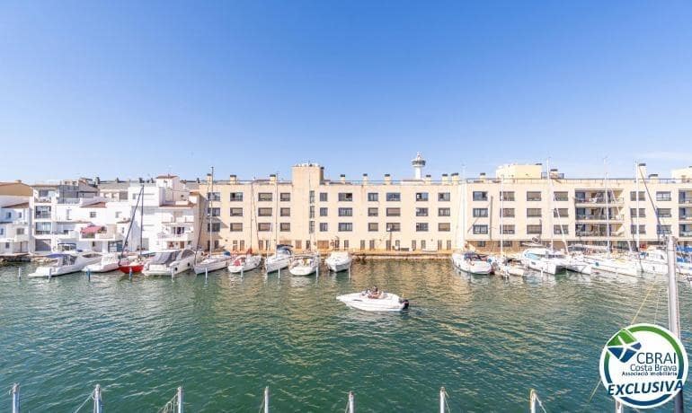 2 chambre Appartement à vendre à Empuriabrava avec garage - 265 000 € (Ref: 10035360)