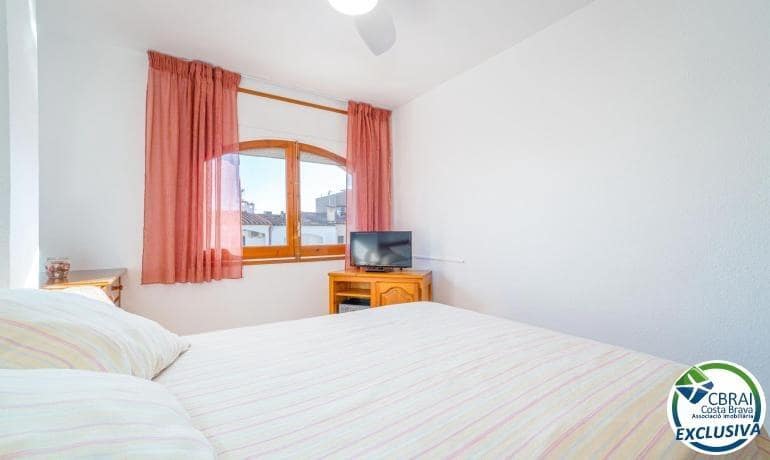 2 chambre Appartement à vendre à Empuriabrava avec garage - 265 000 € (Ref: 10035360)