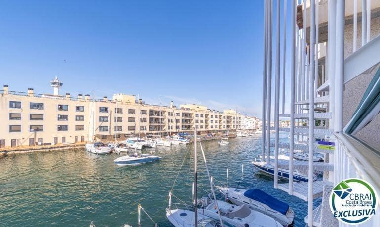2 chambre Appartement à vendre à Empuriabrava avec garage - 265 000 € (Ref: 10035360)
