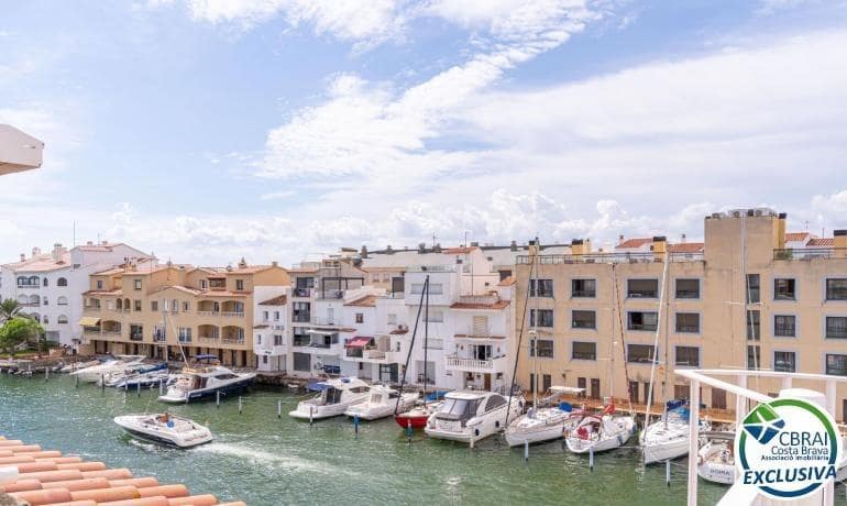 2 chambre Appartement à vendre à Empuriabrava avec garage - 265 000 € (Ref: 10035360)