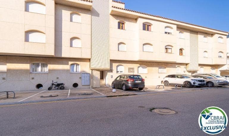 2 chambre Appartement à vendre à Empuriabrava avec garage - 265 000 € (Ref: 10035360)