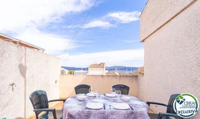 2 bedroom Apartment for sale in Empuriabrava, Castelló d'Empúries with garage - € 265,000 (Ref: 10035360)