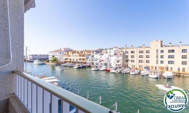 2 bedroom Apartment for sale in Empuriabrava, Castelló d'Empúries with garage - € 265,000 (Ref: 10035360)