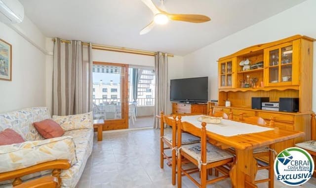 2 bedroom Apartment for sale in Empuriabrava, Castelló d'Empúries with garage - € 265,000 (Ref: 10035360)