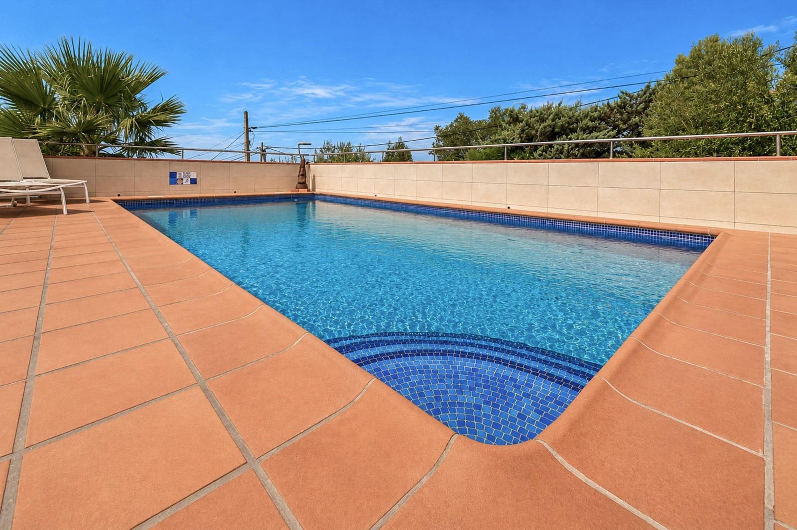 Apartamento de 4 habitaciones en Roses en venta con piscina garaje - 890.000 € (Ref: 10041106)