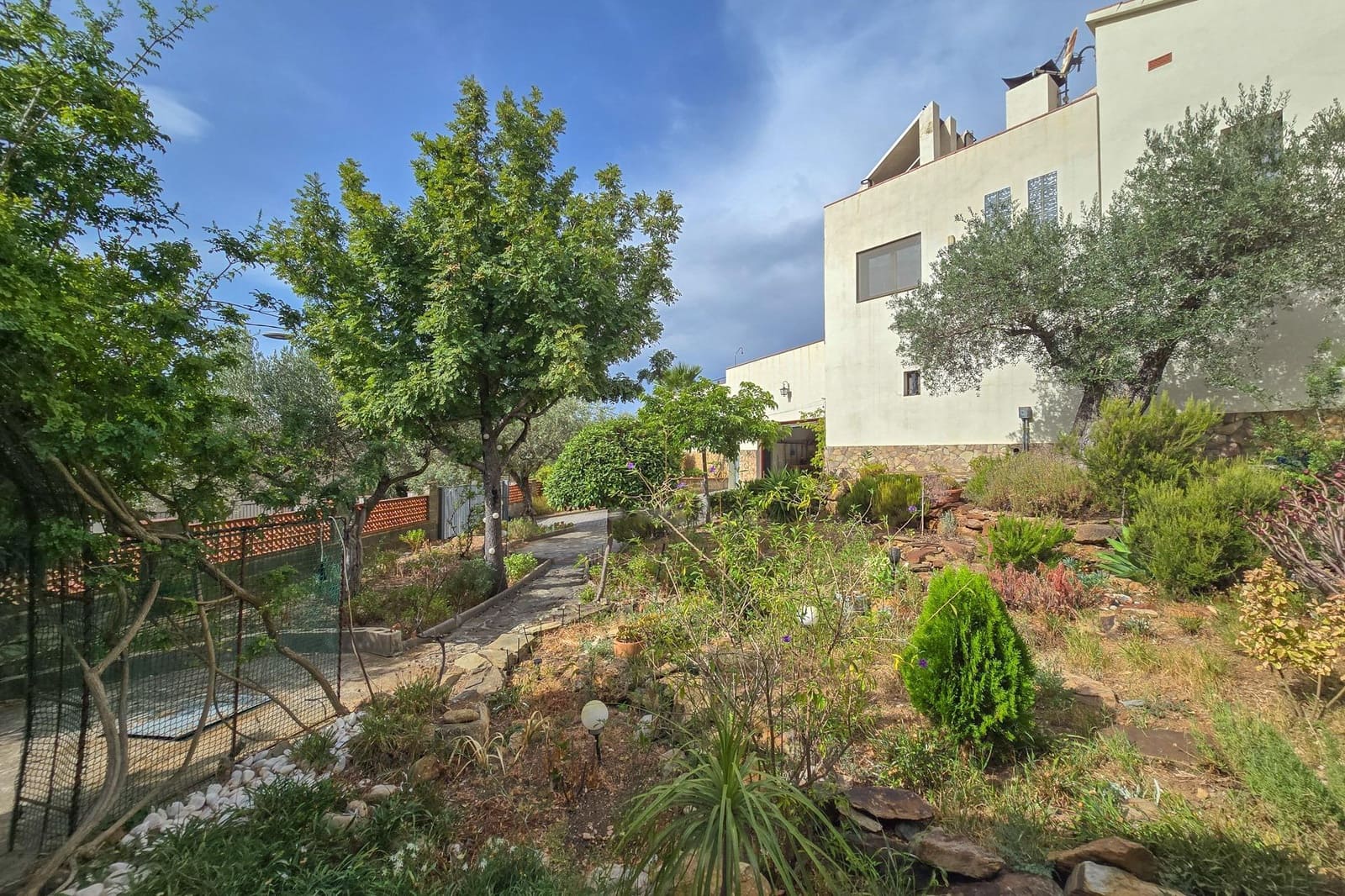 Apartamento de 4 habitaciones en Roses en venta con piscina garaje - 890.000 € (Ref: 10041106)