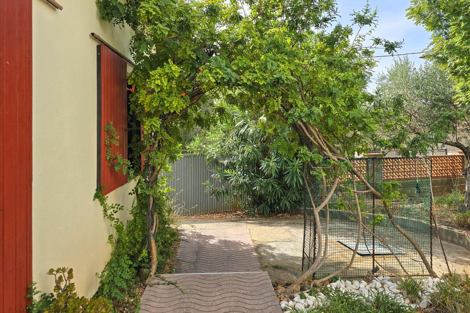 Apartamento de 4 habitaciones en Roses en venta con piscina garaje - 890.000 € (Ref: 10041106)