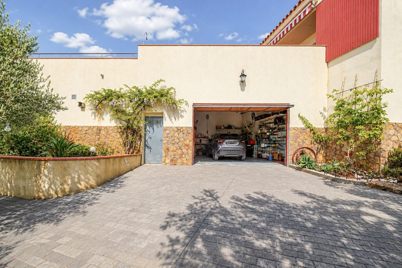 Apartamento de 4 habitaciones en Roses en venta con piscina garaje - 890.000 € (Ref: 10041106)