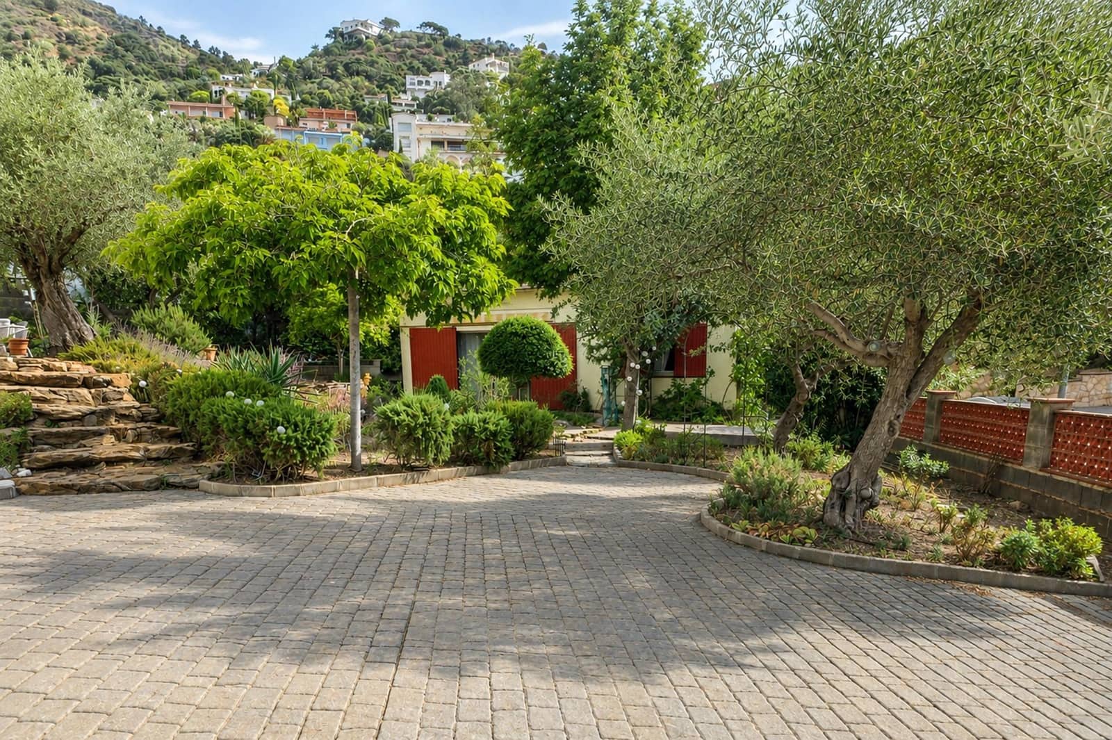 Apartamento de 4 habitaciones en Roses en venta con piscina garaje - 890.000 € (Ref: 10041106)
