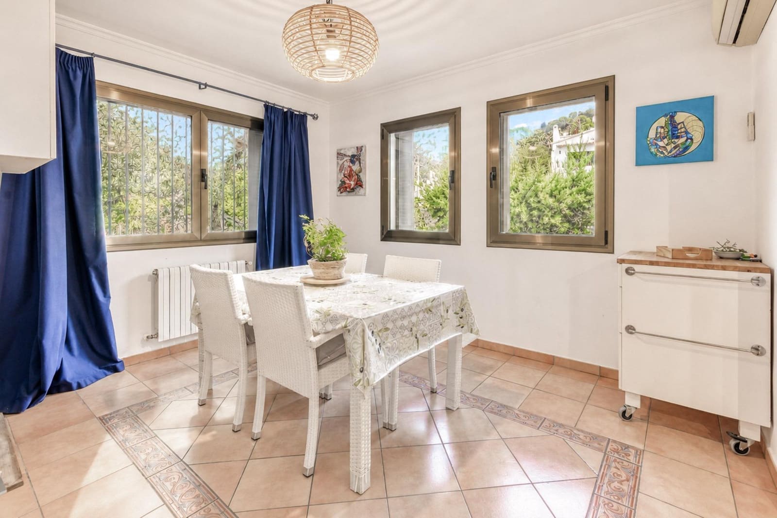 Apartamento de 4 habitaciones en Roses en venta con piscina garaje - 890.000 € (Ref: 10041106)