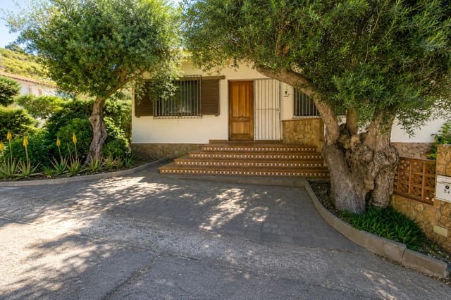 Apartamento de 4 habitaciones en Roses en venta con piscina garaje - 890.000 € (Ref: 10041106)