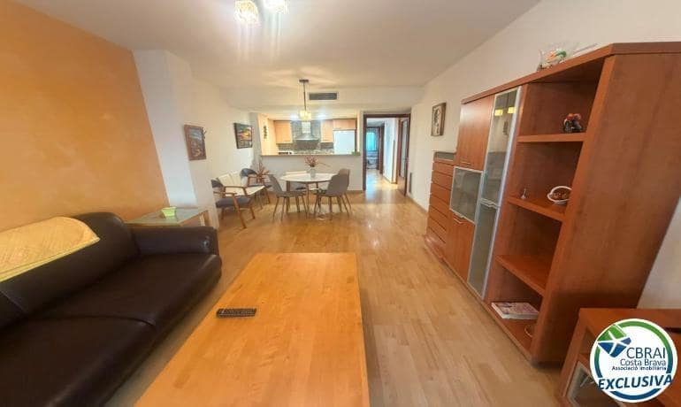 2 sovrum Lägenhet till salu i Roses med pool - 475 000 € (Ref: 10041107)