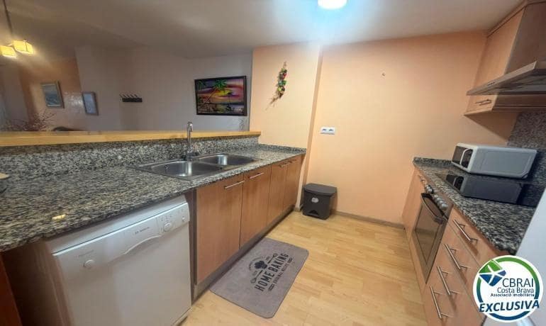 2 sovrum Lägenhet till salu i Roses med pool - 475 000 € (Ref: 10041107)