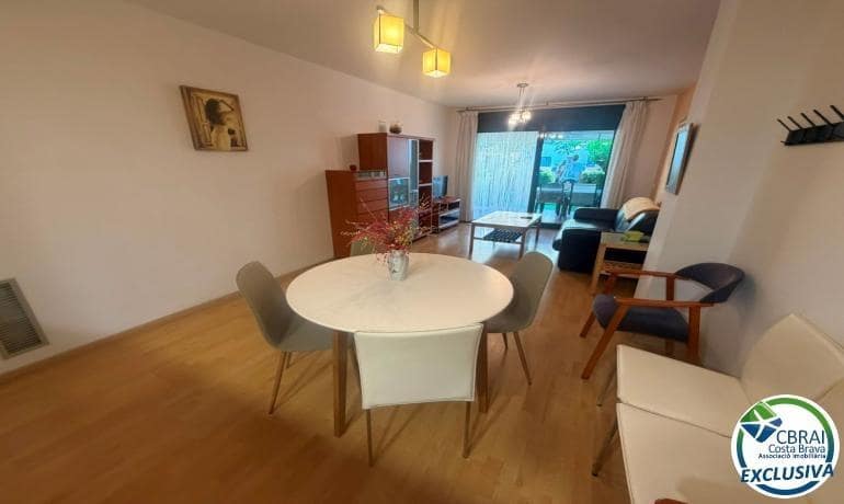2 sovrum Lägenhet till salu i Roses med pool - 475 000 € (Ref: 10041107)