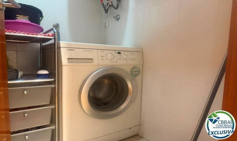 2 sovrum Lägenhet till salu i Roses med pool - 475 000 € (Ref: 10041107)