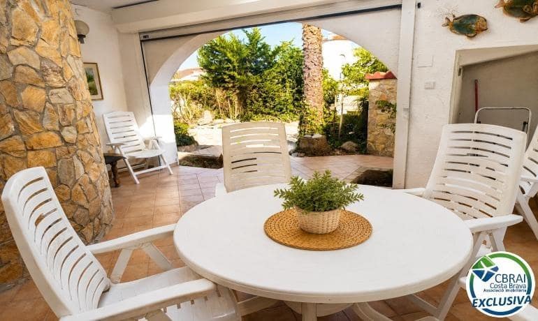 3 sovrum Villa till salu i Empuriabrava med garage - 795 000 € (Ref: 10041108)