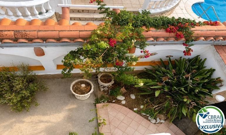 3 sovrum Villa till salu i Empuriabrava med garage - 795 000 € (Ref: 10041108)
