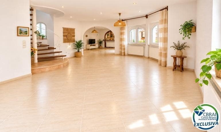 3 sovrum Villa till salu i Empuriabrava med garage - 795 000 € (Ref: 10041108)