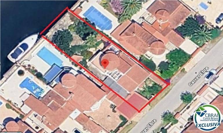3 sovrum Villa till salu i Empuriabrava med garage - 795 000 € (Ref: 10041108)