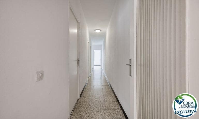 3 bedroom Apartment for sale in Roses - € 185,500 (Ref: 10044806)