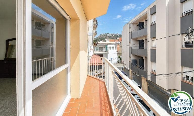 3 bedroom Apartment for sale in Roses - € 185,500 (Ref: 10044806)