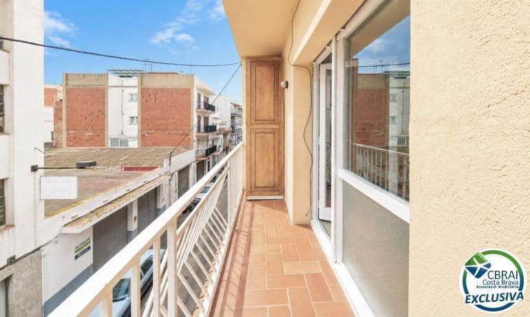 3 bedroom Apartment for sale in Roses - € 185,500 (Ref: 10044806)