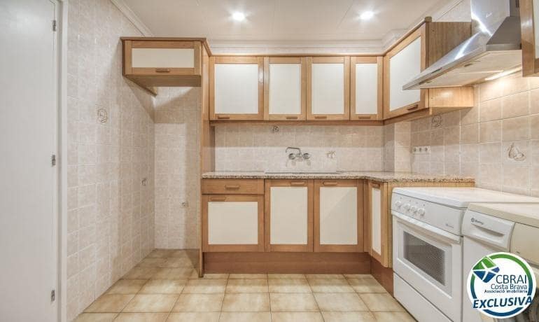 3 bedroom Apartment for sale in Roses - € 185,500 (Ref: 10044806)