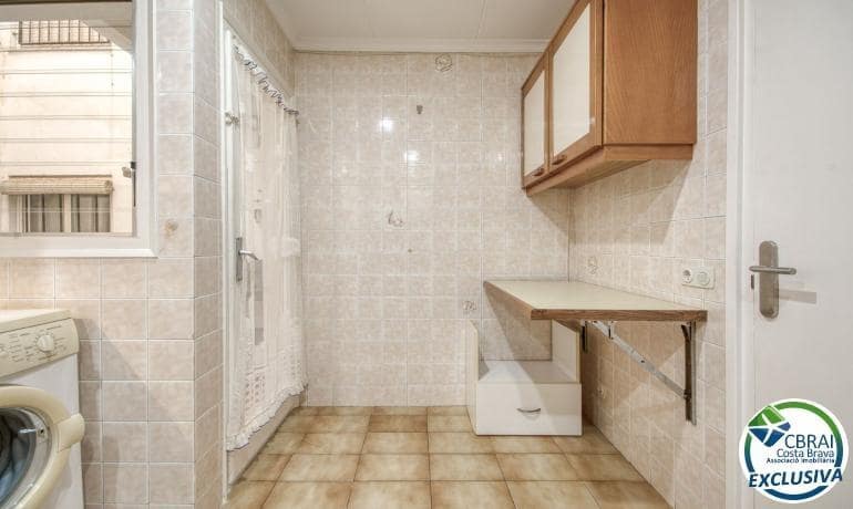 3 bedroom Apartment for sale in Roses - € 185,500 (Ref: 10044806)