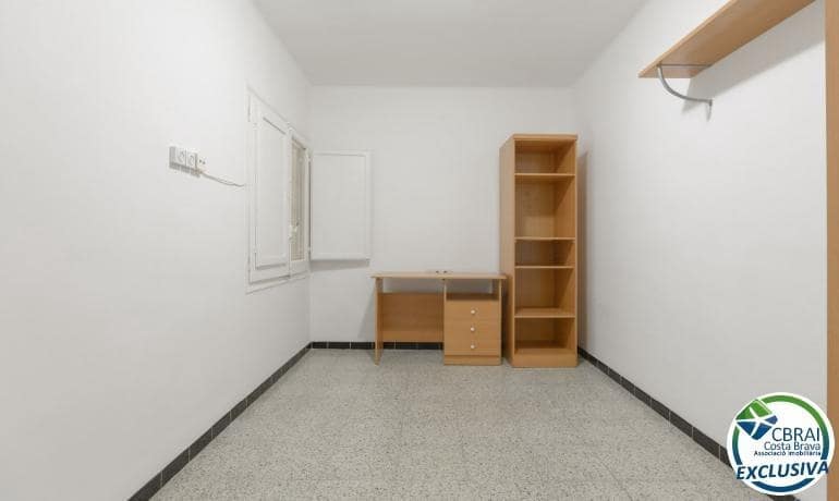 3 bedroom Apartment for sale in Roses - € 185,500 (Ref: 10044806)