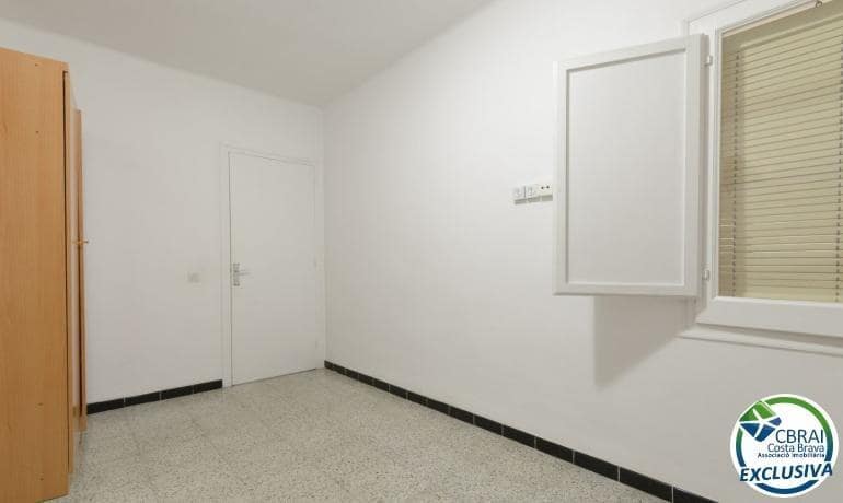 3 bedroom Apartment for sale in Roses - € 185,500 (Ref: 10044806)