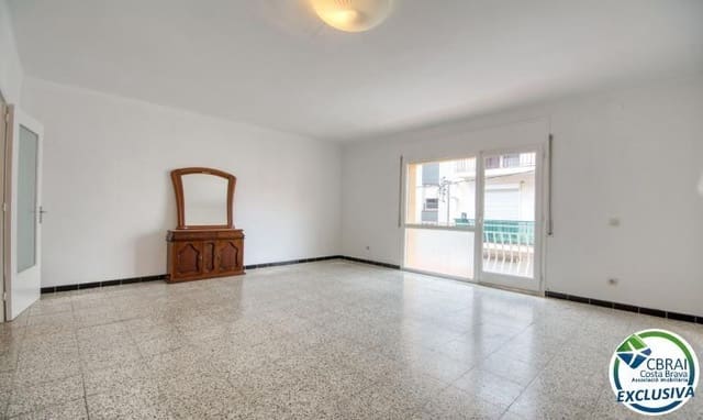 3 bedroom Apartment for sale in Roses - € 185,500 (Ref: 10044806)