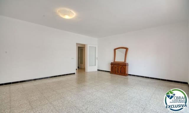 3 bedroom Apartment for sale in Roses - € 185,500 (Ref: 10044806)