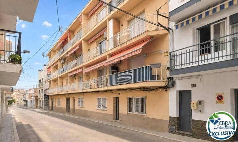 3 bedroom Apartment for sale in Roses - € 185,500 (Ref: 10044806)