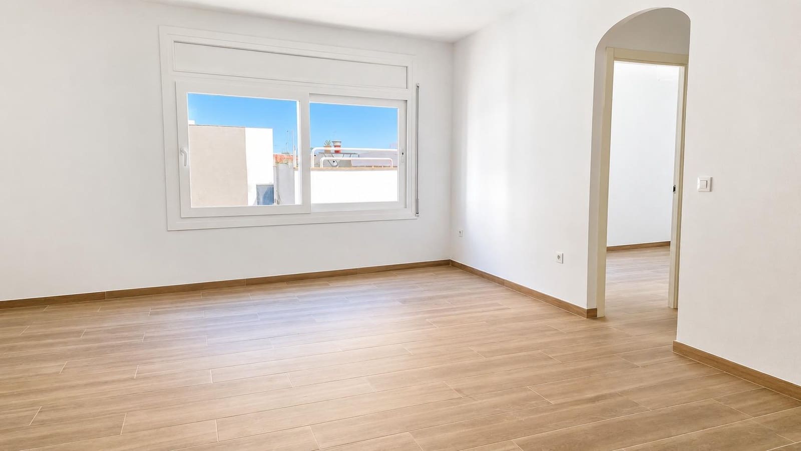 2 sovrum Lägenhet till salu i Roses - 179 000 € (Ref: 10047305)