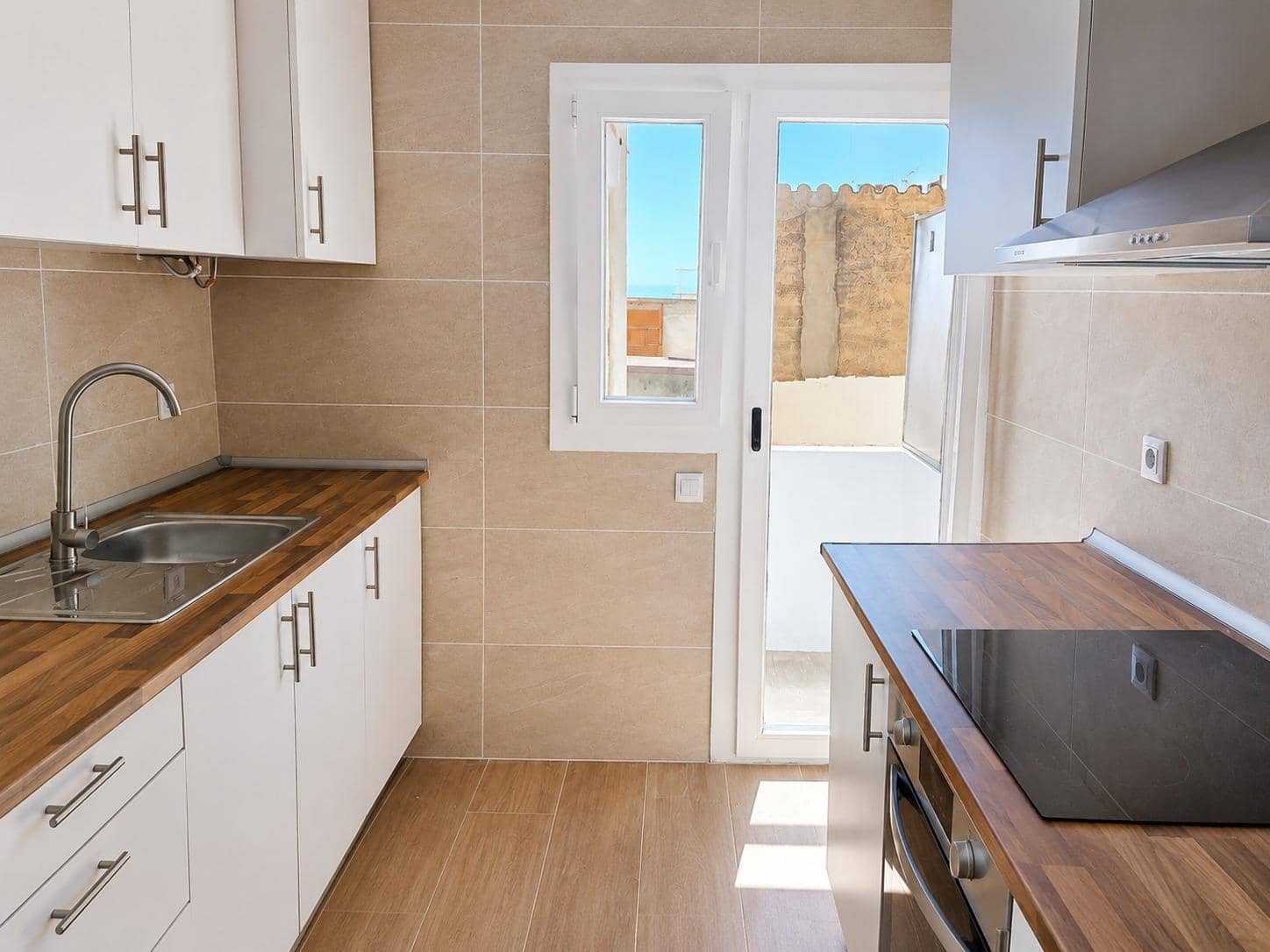 2 sovrum Lägenhet till salu i Roses - 179 000 € (Ref: 10047305)