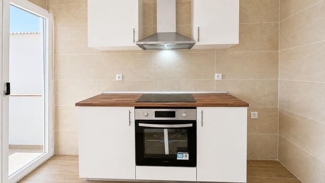 2 sovrum Lägenhet till salu i Roses - 179 000 € (Ref: 10047305)