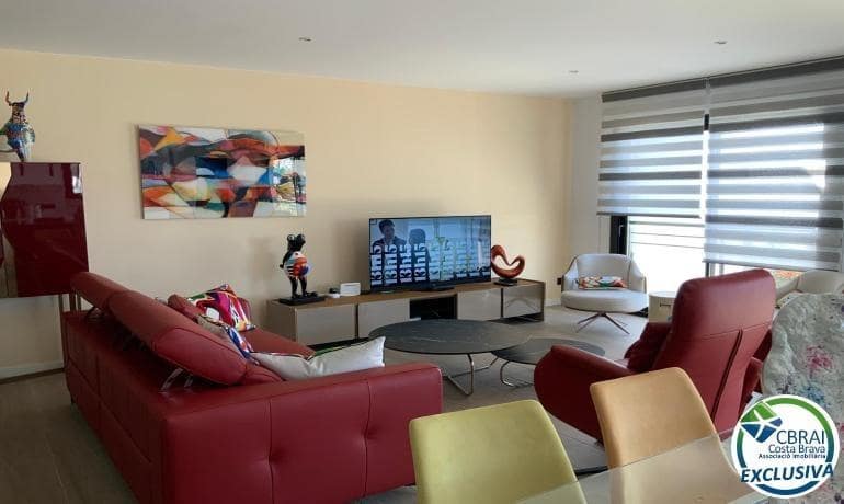 3 slaapkamer Villa te koop in Roses met zwembad garage - € 1.499.000 (Ref: 10055275)