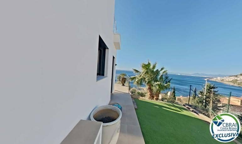 3 slaapkamer Villa te koop in Roses met zwembad garage - € 1.499.000 (Ref: 10055275)