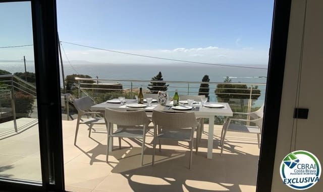3 slaapkamer Villa te koop in Roses met zwembad garage - € 1.499.000 (Ref: 10055275)
